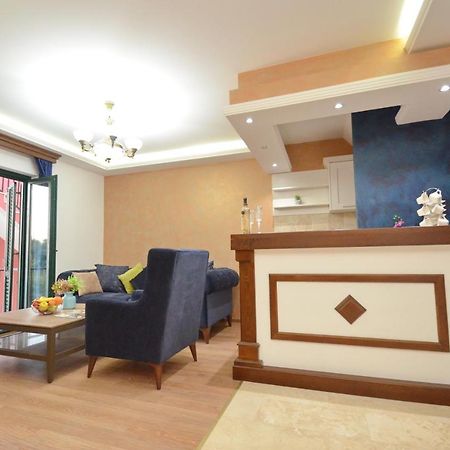 Apartments Lux S Tivat Eksteriør bilde