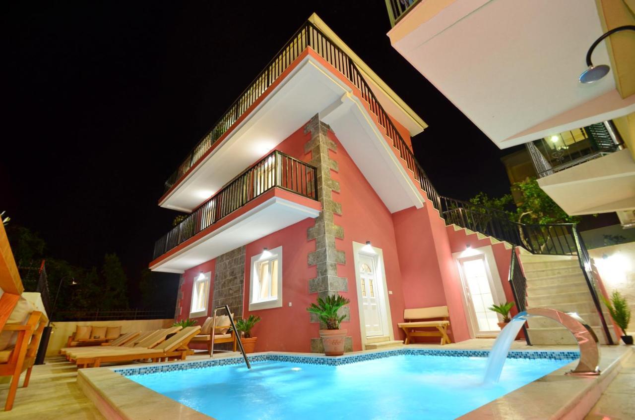 Apartments Lux S Tivat Eksteriør bilde