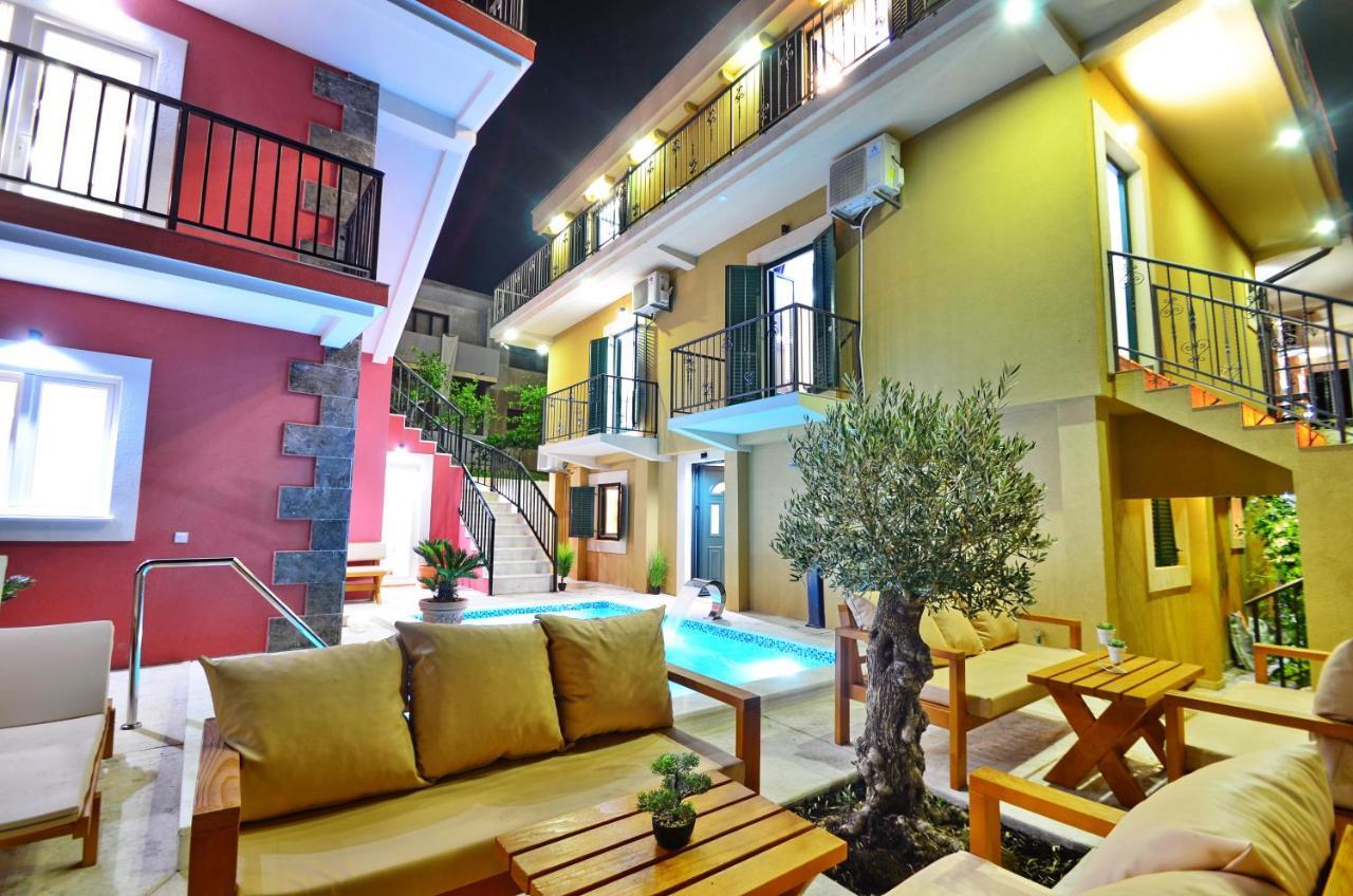 Apartments Lux S Tivat Eksteriør bilde