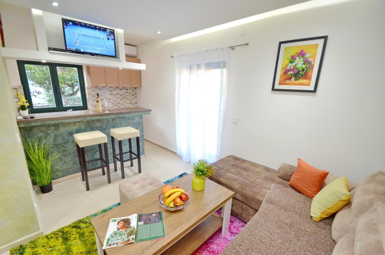 Apartments Lux S Tivat Eksteriør bilde