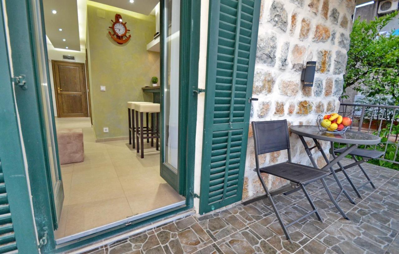 Apartments Lux S Tivat Eksteriør bilde