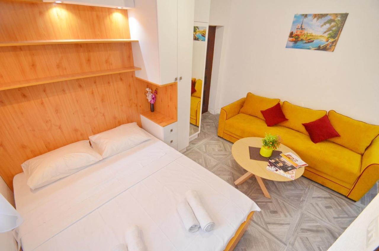 Apartments Lux S Tivat Eksteriør bilde