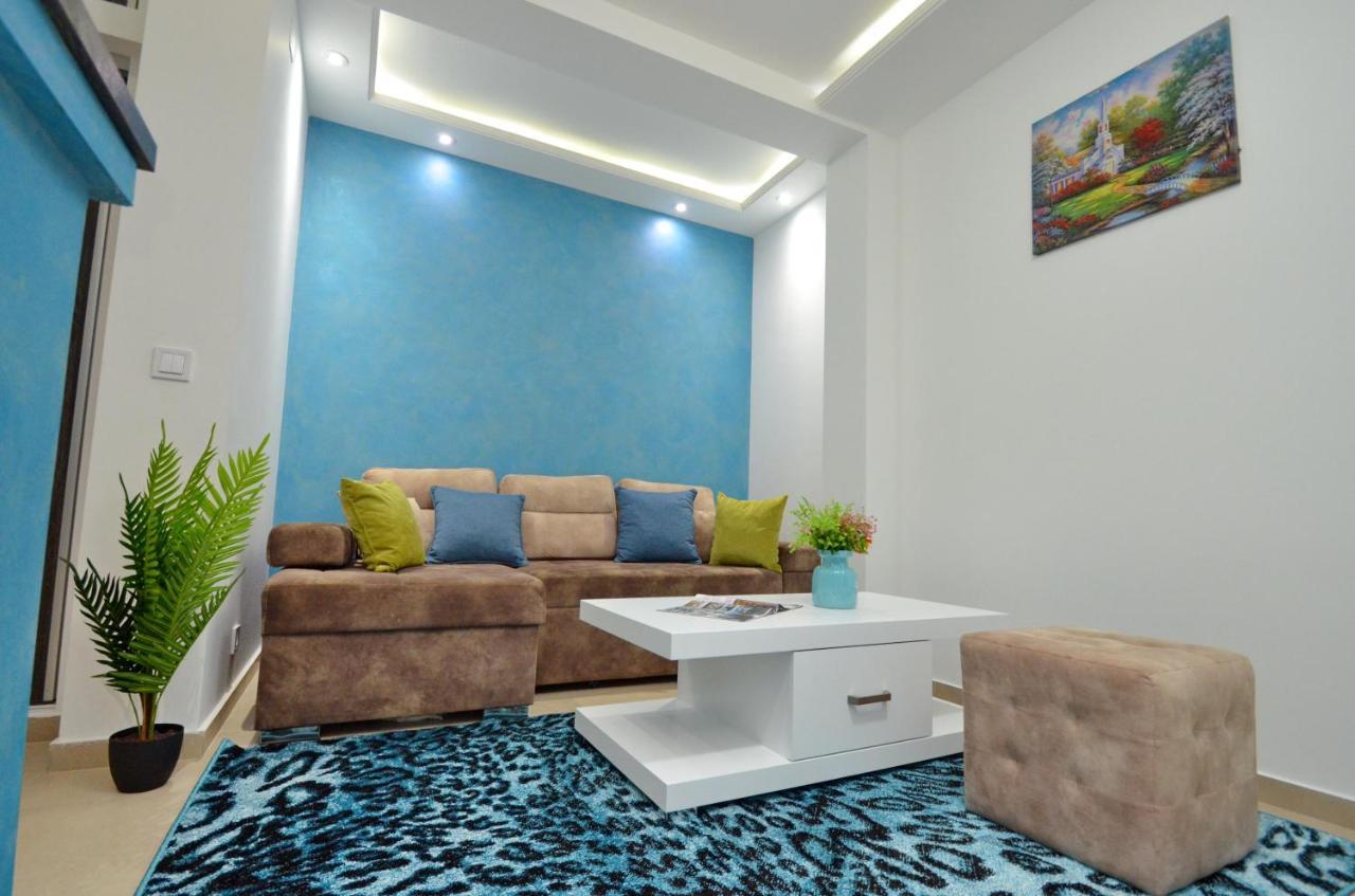 Apartments Lux S Tivat Eksteriør bilde