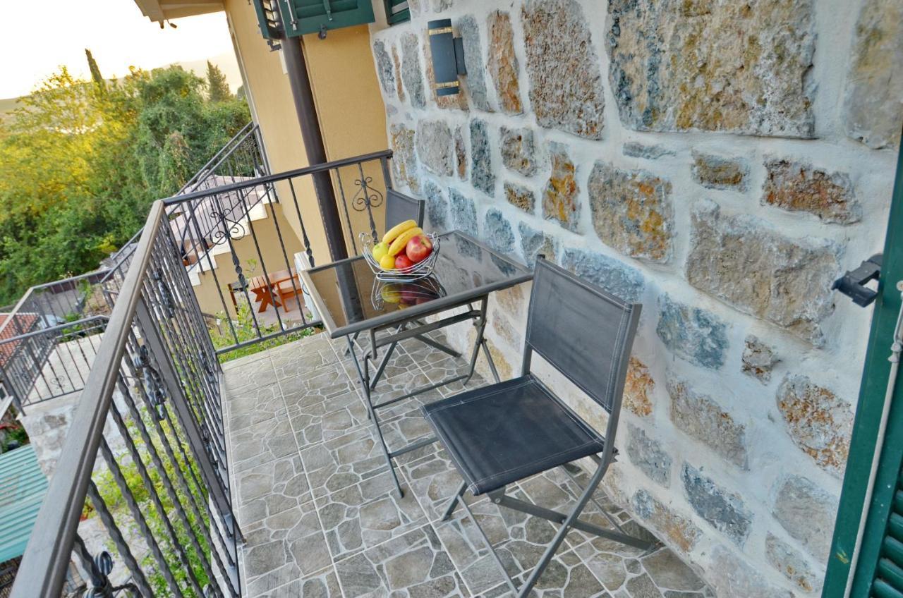 Apartments Lux S Tivat Eksteriør bilde