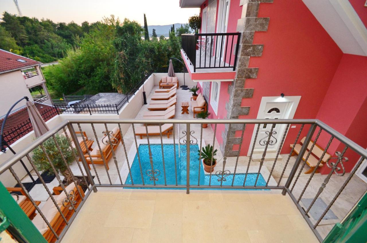 Apartments Lux S Tivat Eksteriør bilde