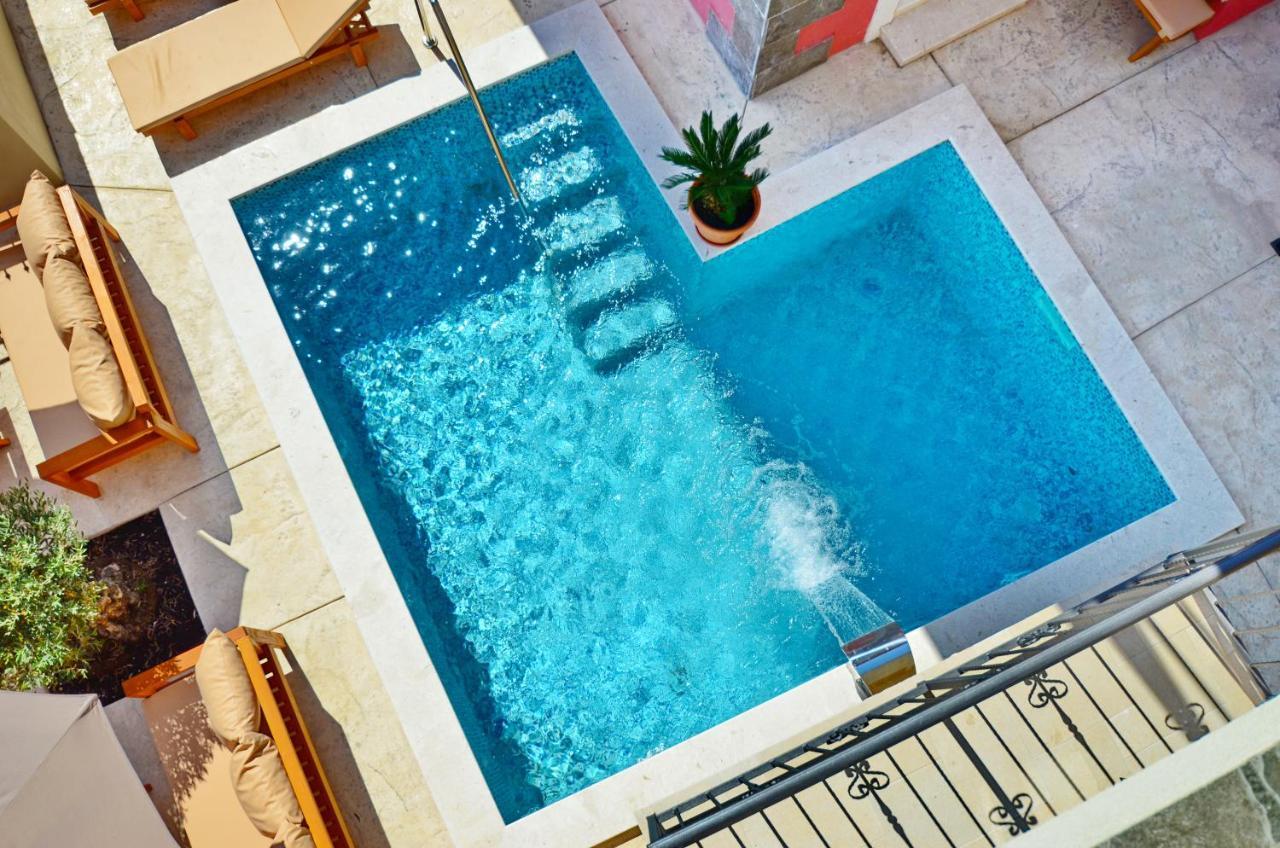 Apartments Lux S Tivat Eksteriør bilde