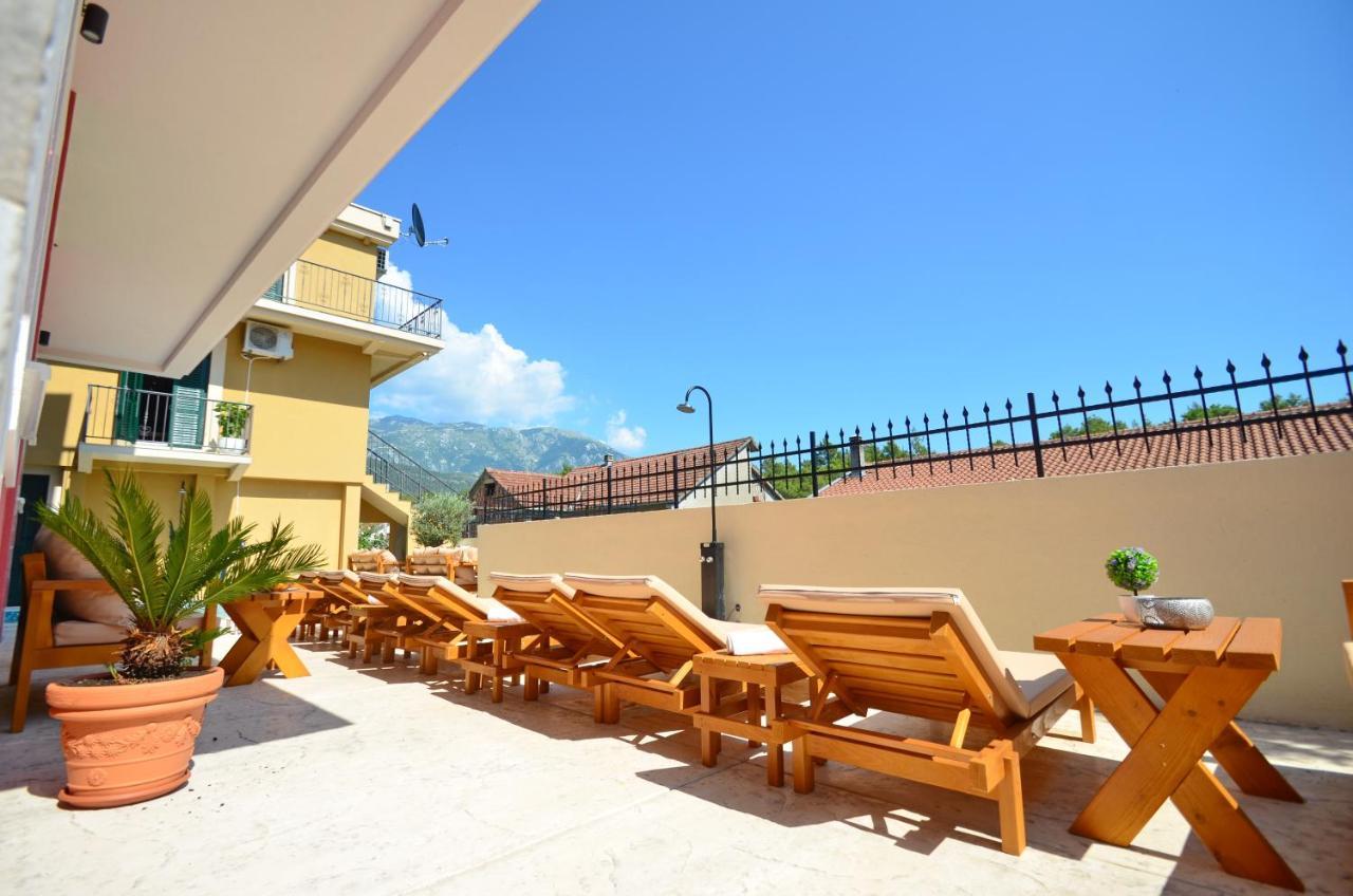 Apartments Lux S Tivat Eksteriør bilde