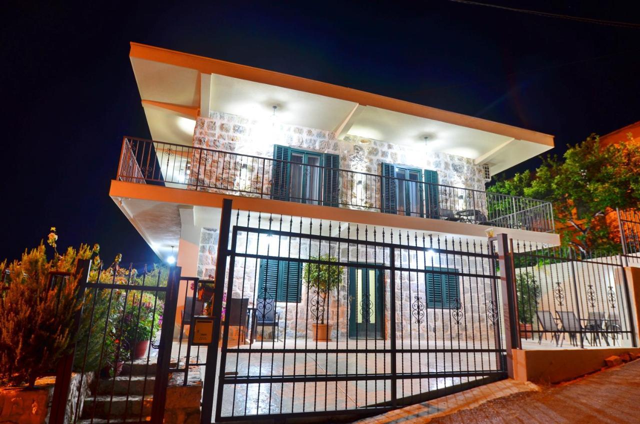 Apartments Lux S Tivat Eksteriør bilde